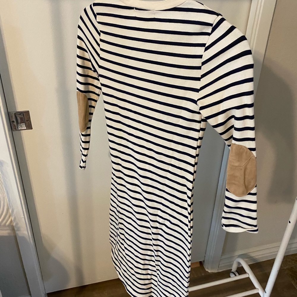 Stripped right 3/4 sleeve dress
